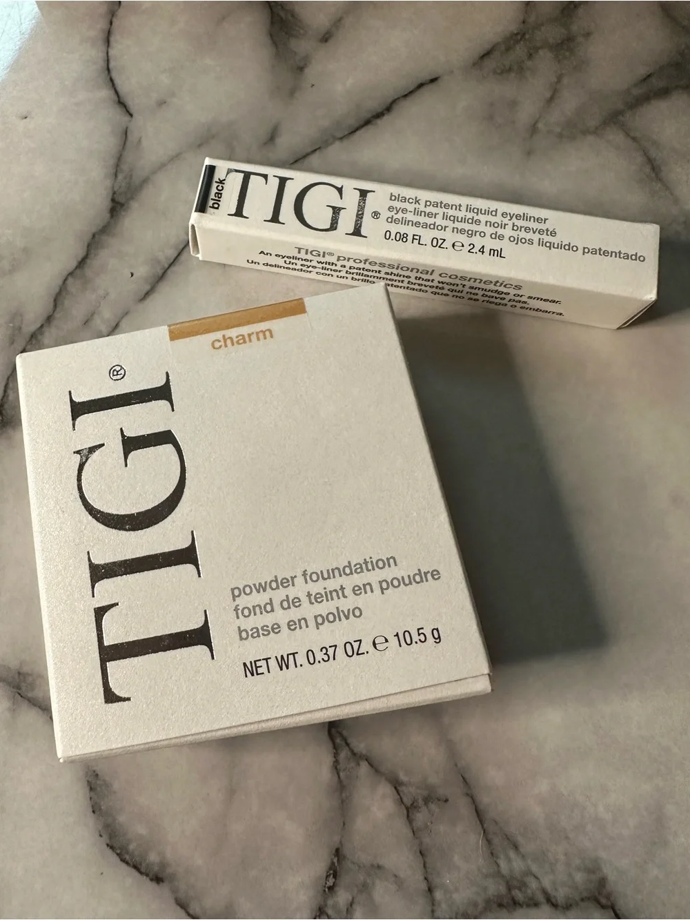 TIGI Compact Face Powder & Liquid Eyeliner Set in Cream and Black
